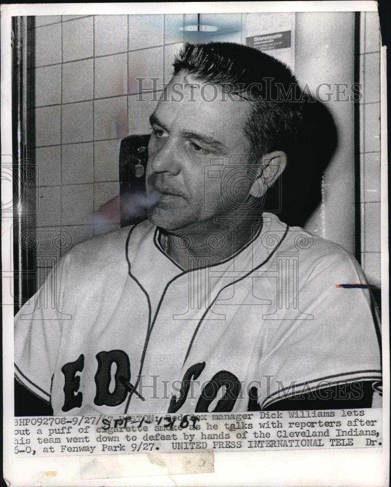 1967 Press Photo Dick Williams Manager Boston Red Sox Talks With Reporters MLB - Historic Images