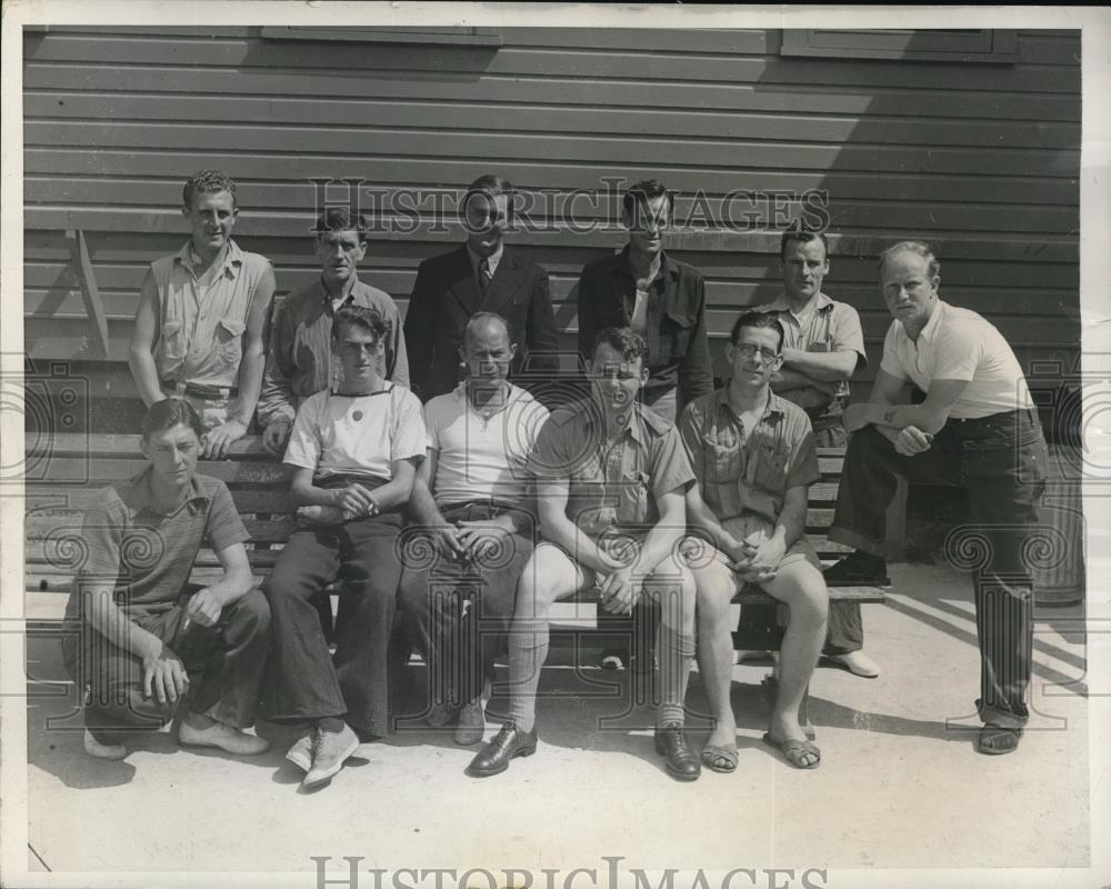 1942 Press Photo Surviors of a Medium British Merchant Ship - Historic Images