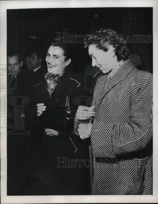 1952 Press Photo Yugoslav Premier Marshal Tito Zagreb & wife - neb45179 - Historic Images