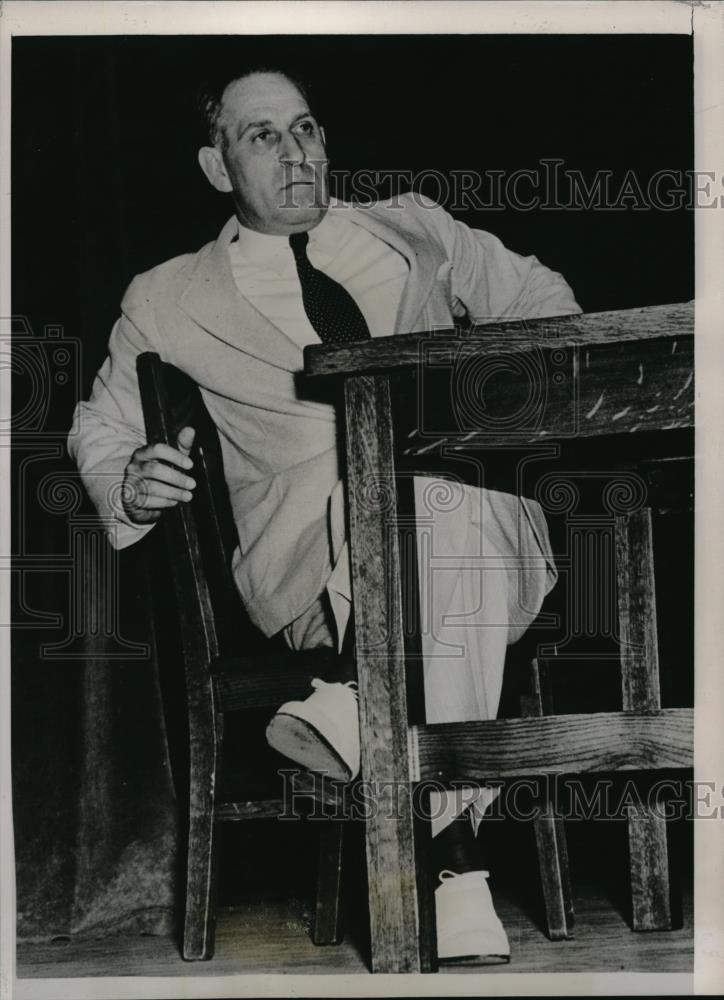 1938 Press Photo Newton, Ia Natl Labor Relations boardmember, Madison Hill - Historic Images