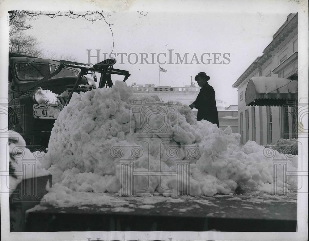 1947 Press Photo Heaviest Snow Fall Washington D.C. - neb16942 - Historic Images