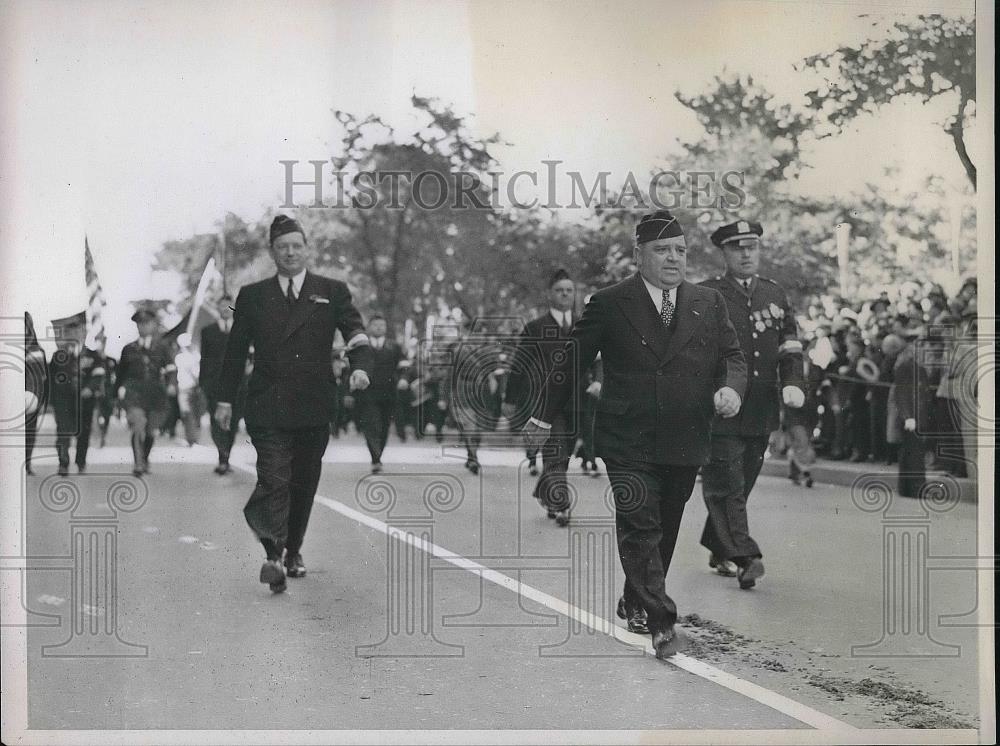 1939 Press Photo Mayor laGuardia leacing american legion Delegation - nea86590 - Historic Images