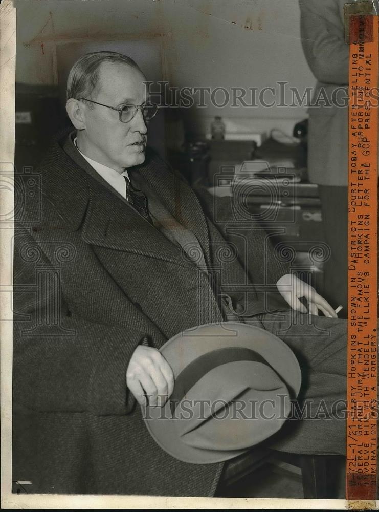 1944 Press Photo Harry Hopkins In Court Testifying To Grand Jury Over Letter - Historic Images