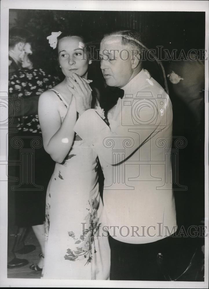 1938 Press Photo Socialite Miss Nina Tozer and R.V. Mitchell - neb44595 - Historic Images