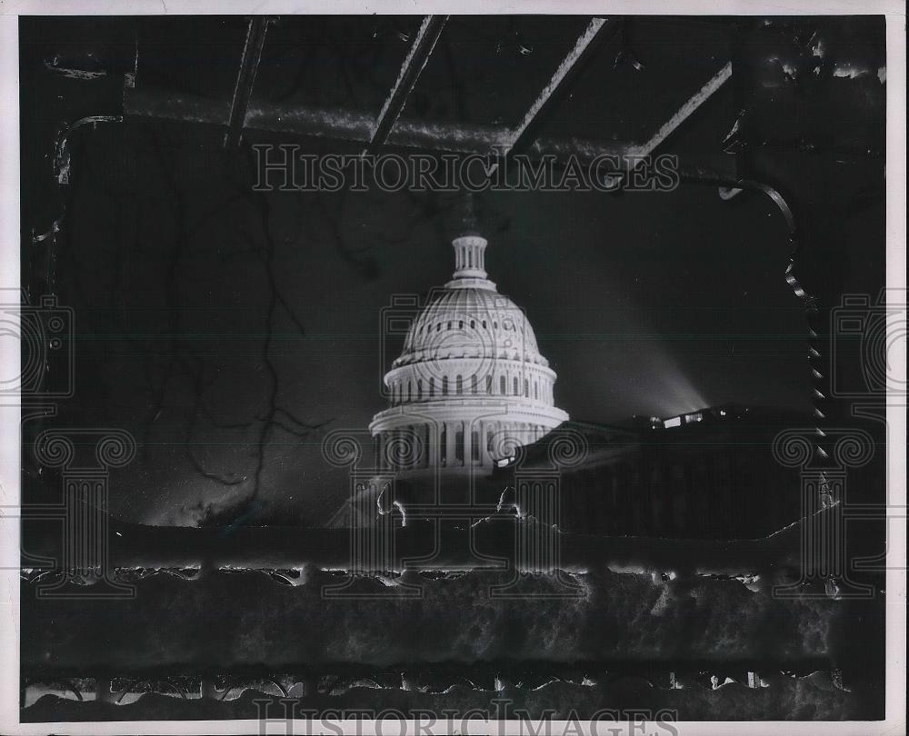 1953 Press Photo The Capitol Dome glistens in the dark of night - nea87263 - Historic Images