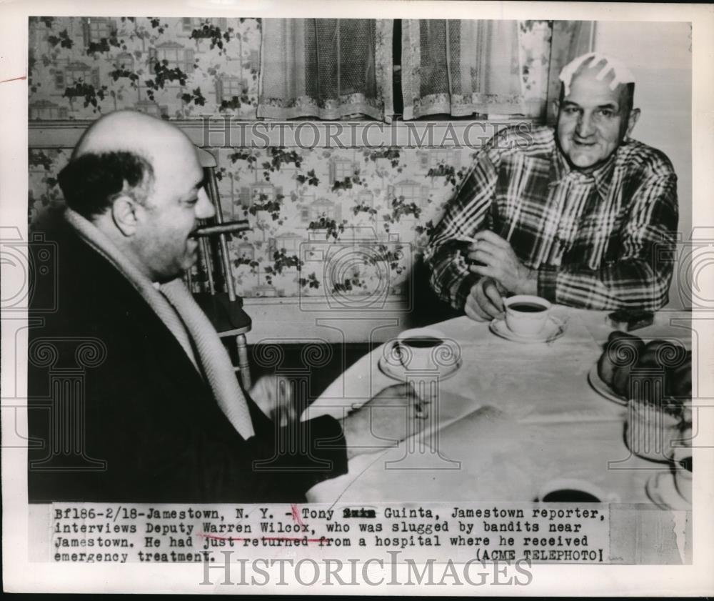 1949 Press Photo Jamestown, NY Deputy Warren Wilcox &amp; reporter Tony Guinta - Historic Images