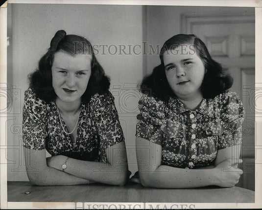 1939 Press Photo Sisters Betty Farley & Anne Farley - Historic Images