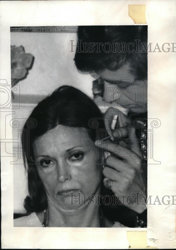 1970 Press Photo Jerome Alexander Does Face Lift on Toni Tucci in New York - Historic Images