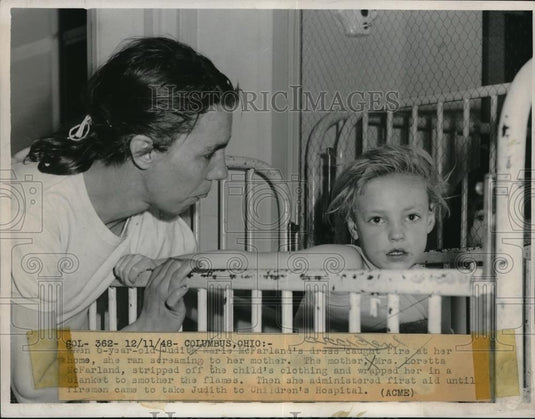 1948 Press Photo Columbus, Oh. Mrs McFarland & J.McFarland,age 6 scalded - Historic Images