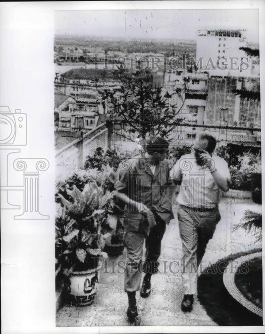 1969 Press Photo Civilian Attorney George Gregory & Maj. Thomas Middleton Jr. - Historic Images