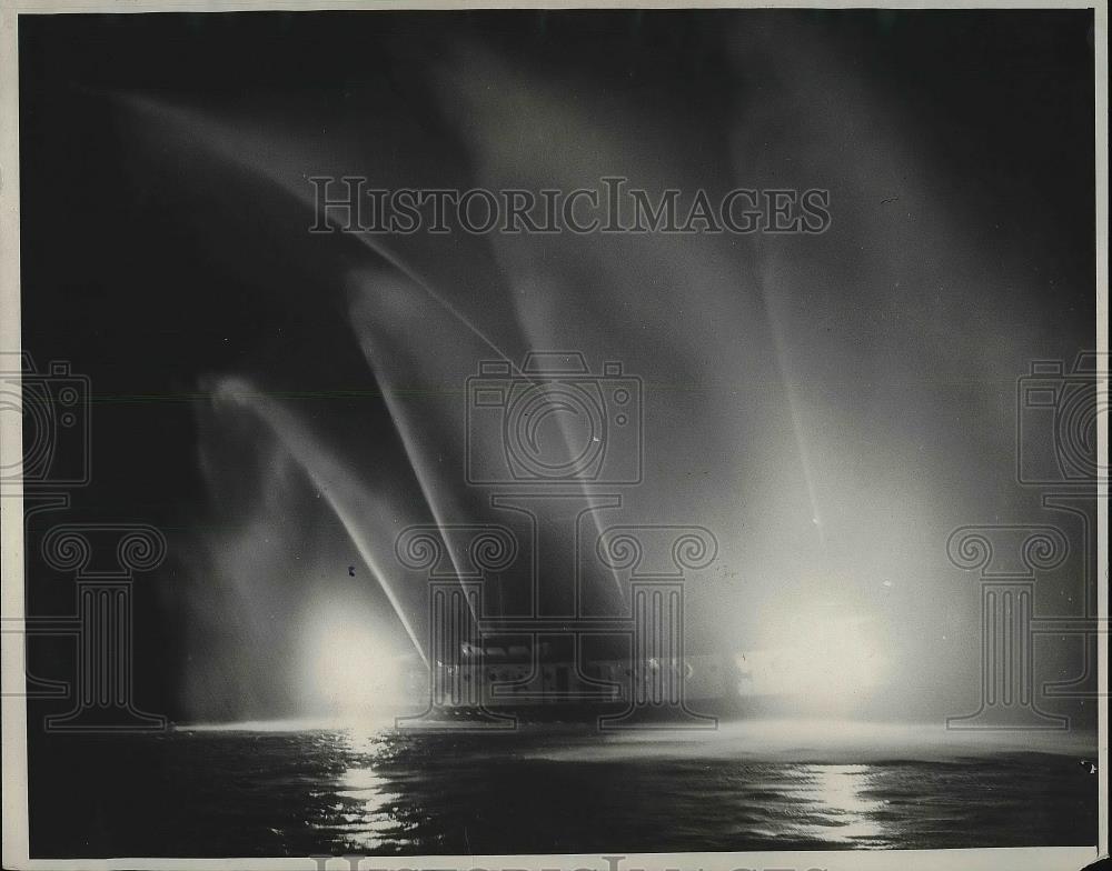 1931 Press Photo Night Fire San Francisco bay Dennis Sullivan - nea87107 - Historic Images