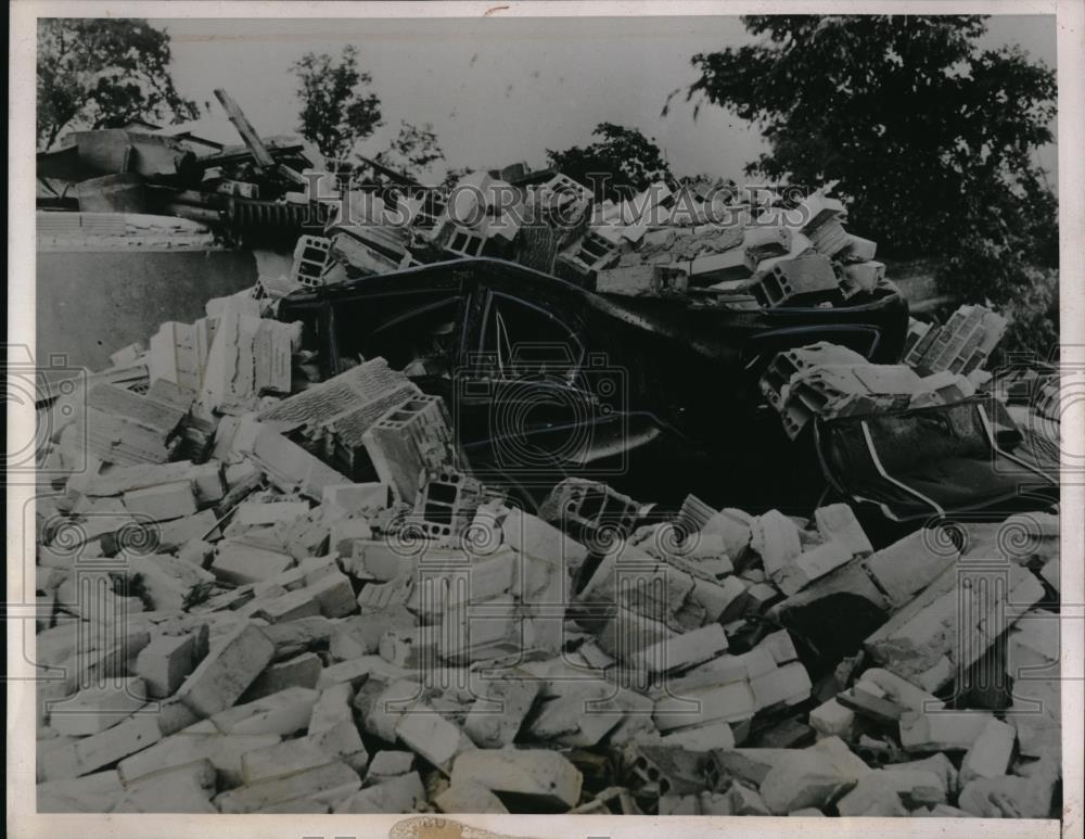 1939 Press Photo Anoka, Minn. rubble from tornado hitting the city - neb44883 - Historic Images