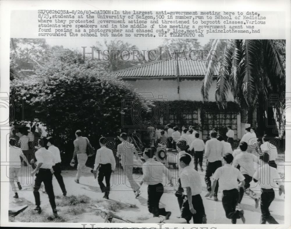 1963 Press Photo Student of Univ.of Saigon protested Government action. - Historic Images