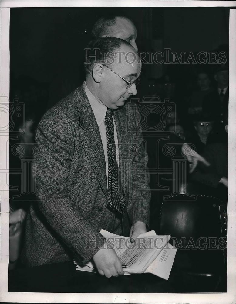 1947 Press Photo Gerhard Eisler testifying before house committee - Historic Images