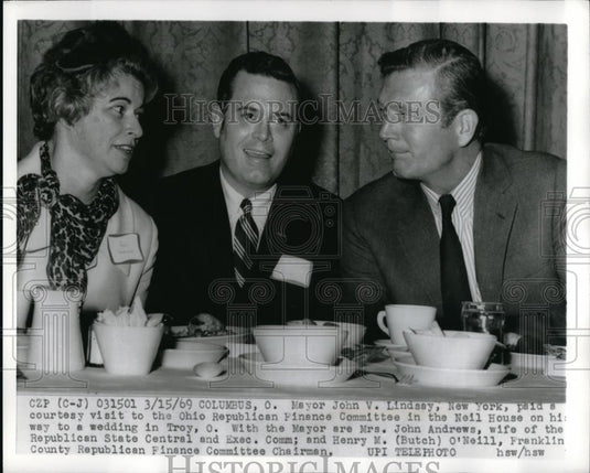 1969 Press Photo Columbus, Oh NYC mayor John Lindsay, Mrs J Andrews,HM O'Neill - Historic Images