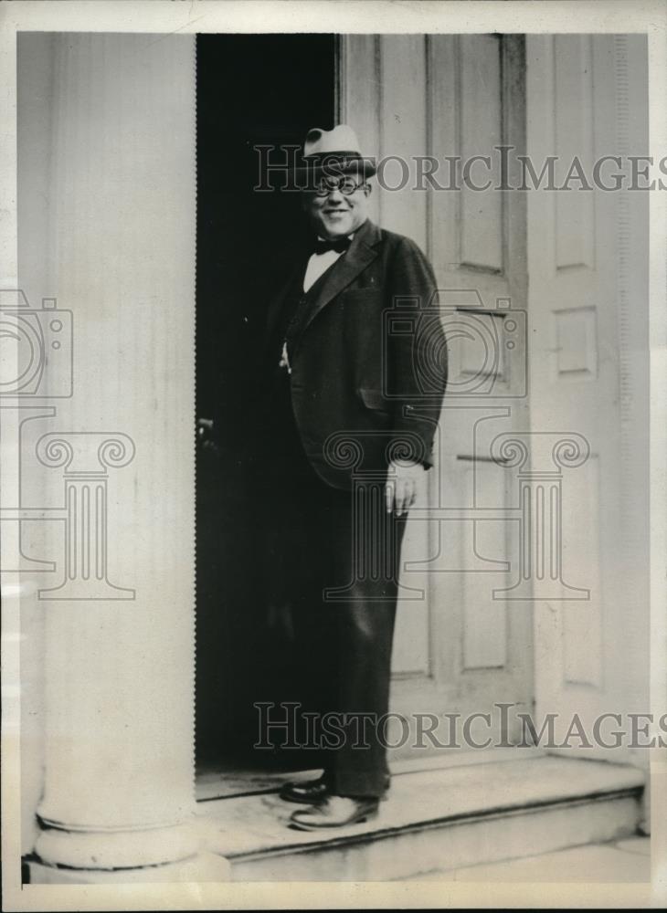 1933 Press Photo Georeg M. Millman Sr. at courthouse to testify - Historic Images