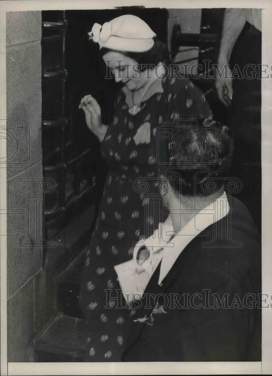 1938 Press Photo Ethel Taranovich, arrested then freed for turning over gun, NY - Historic Images