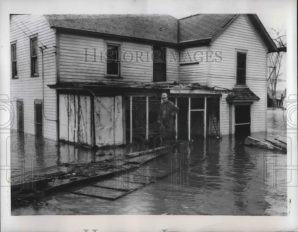 1952 Press Photo Homes in Pierre, South Dakota were flooded by Missouri River - Historic Images