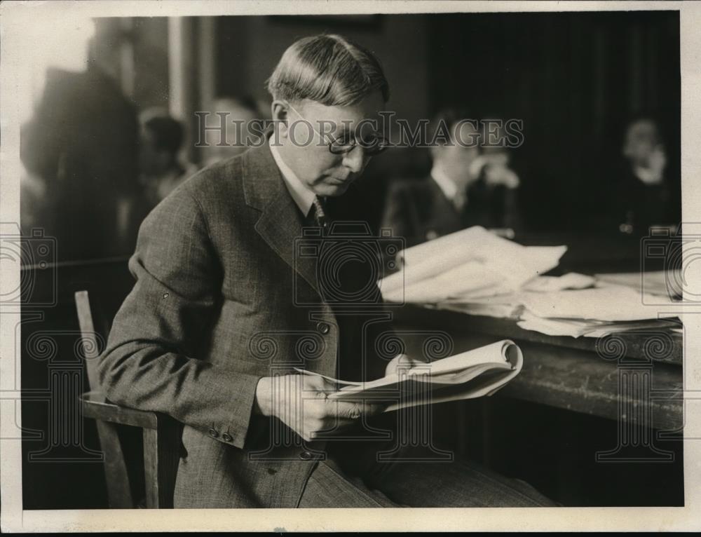 1930 Press Photo States Atty Damon E.Hall at Boston police dept - Historic Images