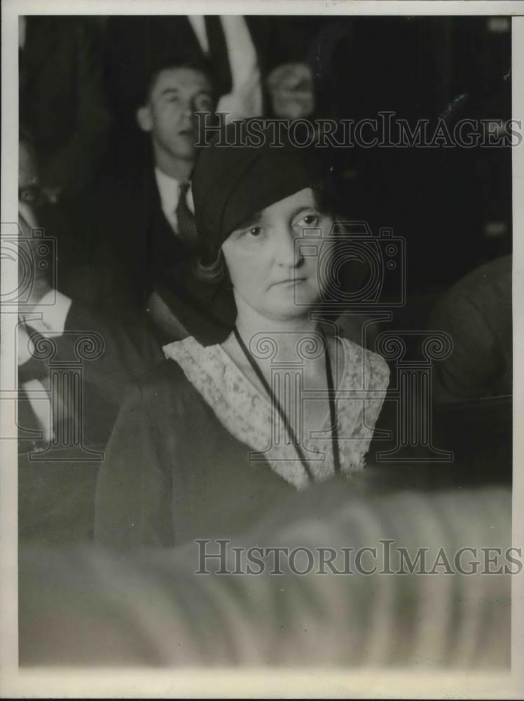 1930 Press Photo Nellie Todd, hostess on the Fairfax, to testify on crash - Historic Images