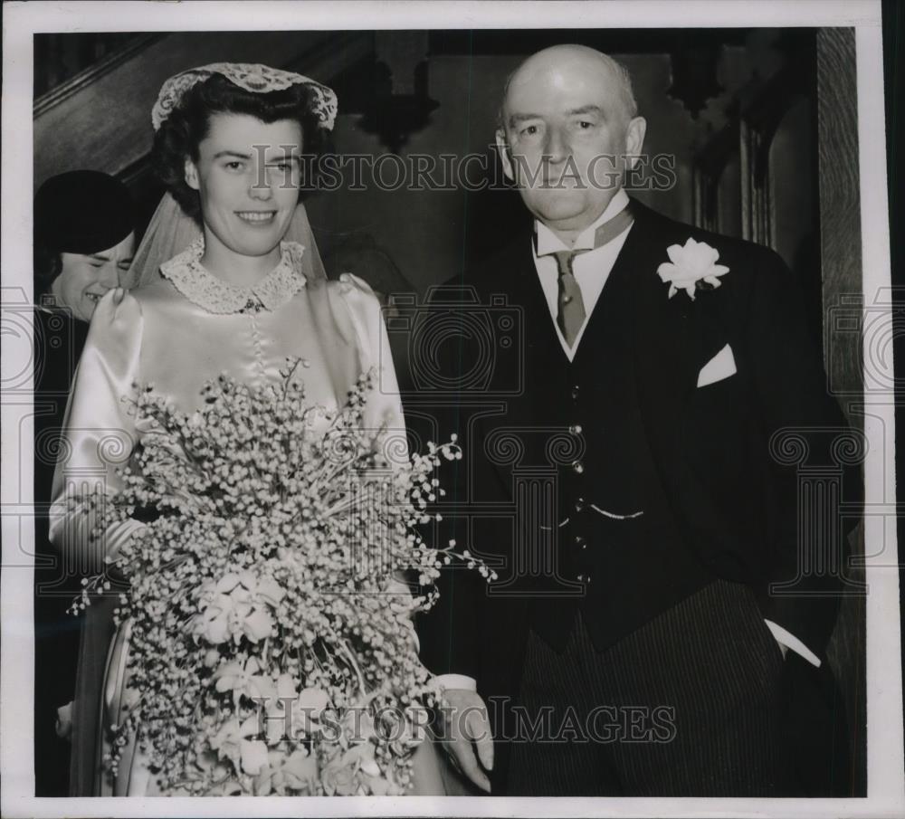 1938 Press Photo NYC, Helen Talcott Hope &amp; father for her wedding - Historic Images