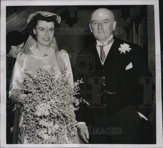 1938 Press Photo NYC, Helen Talcott Hope & father for her wedding - Historic Images