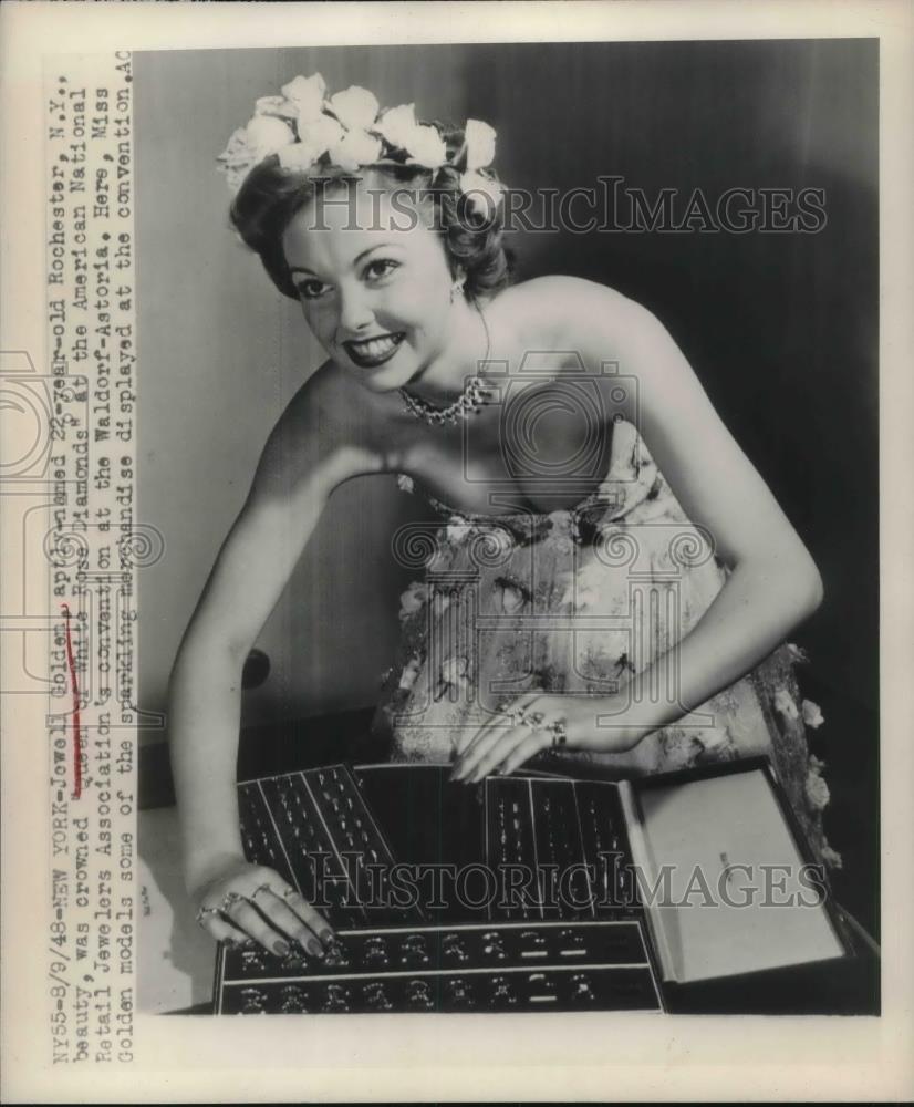 1948 Press Photo Socialite Jewell Golden, Queen of White Rose Diamonds - Historic Images