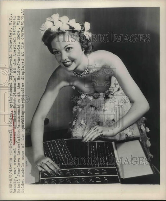 1948 Press Photo Socialite Jewell Golden, Queen of White Rose Diamonds - Historic Images