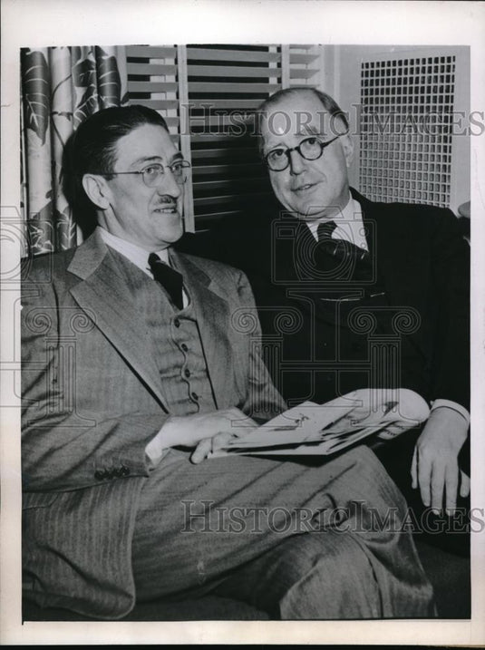 1945 Press Photo Detroit Natl Lawyers Guild, Nertney & Labor Sec Schwellenbach - Historic Images