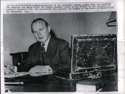 1962 Press Photo Selwyn Lloyd, Chancellor of the Exchequer at his budget. - Historic Images