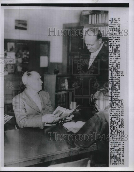 1955 Press Photo Powell, Wyo. Rufus Wilson, J Christensen at Wyo Univ. - Historic Images