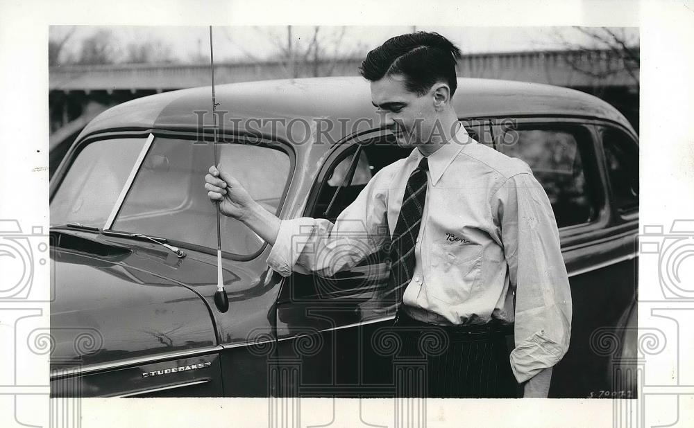 1940 Press Photo Izzak Walton Steel Rods Automobile - Historic Images