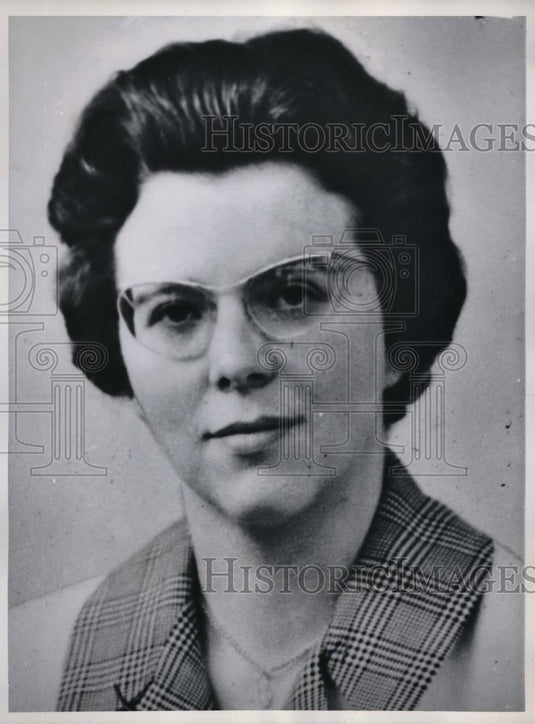 1960 Press Photo Jeanne Guyon was selected nurse of Princess Farah Diba's baby - Historic Images