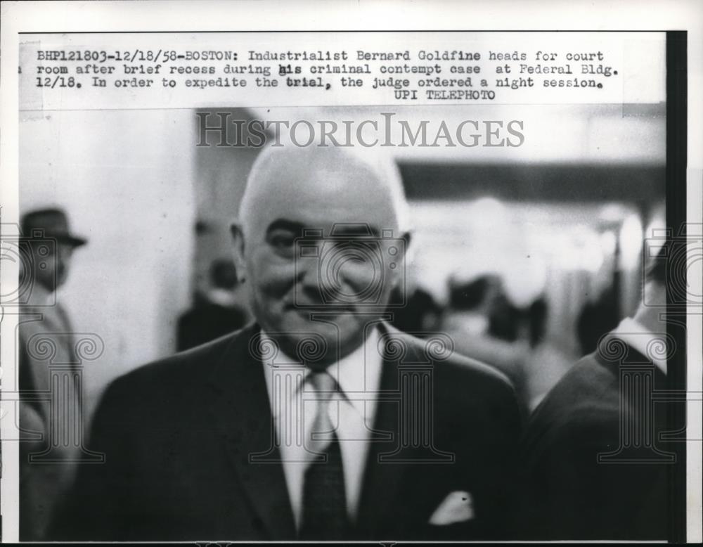 1958 Press Photo Boston, Industrialist Bernard Goldfine at trial for contempt - Historic Images