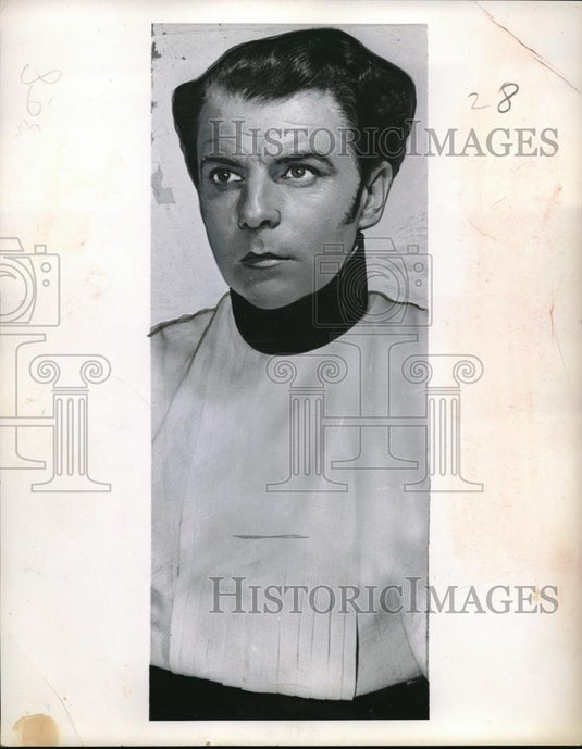 1952 Press Photo Emlyn Williams - Historic Images