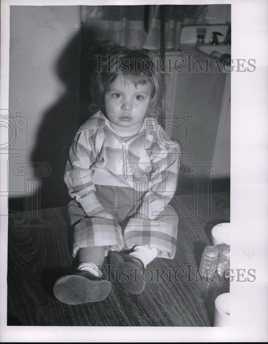 1958 Press Photo Christina Hicks Child of Mr. and Mrs Arthur Hicks - Historic Images