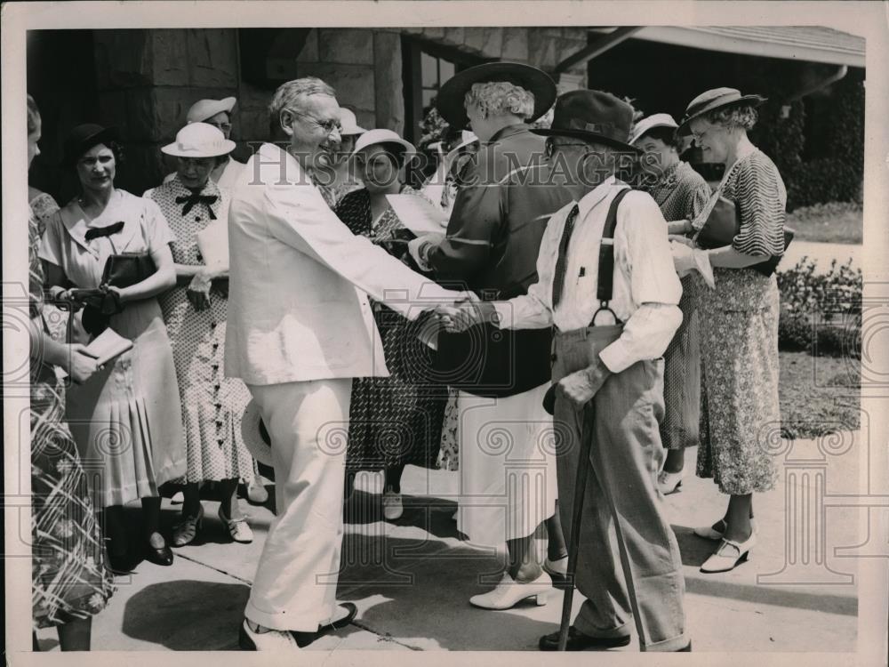 1936 Press Photo Independence, Kan. Gov Alf Landon , pres. candidate &amp; friends - Historic Images