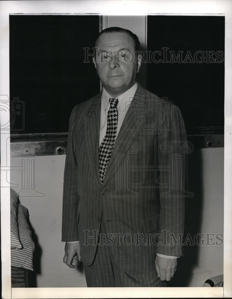 1941 Press Photo Walter Alexander arrives in NY on SS Excambion from Germany - Historic Images