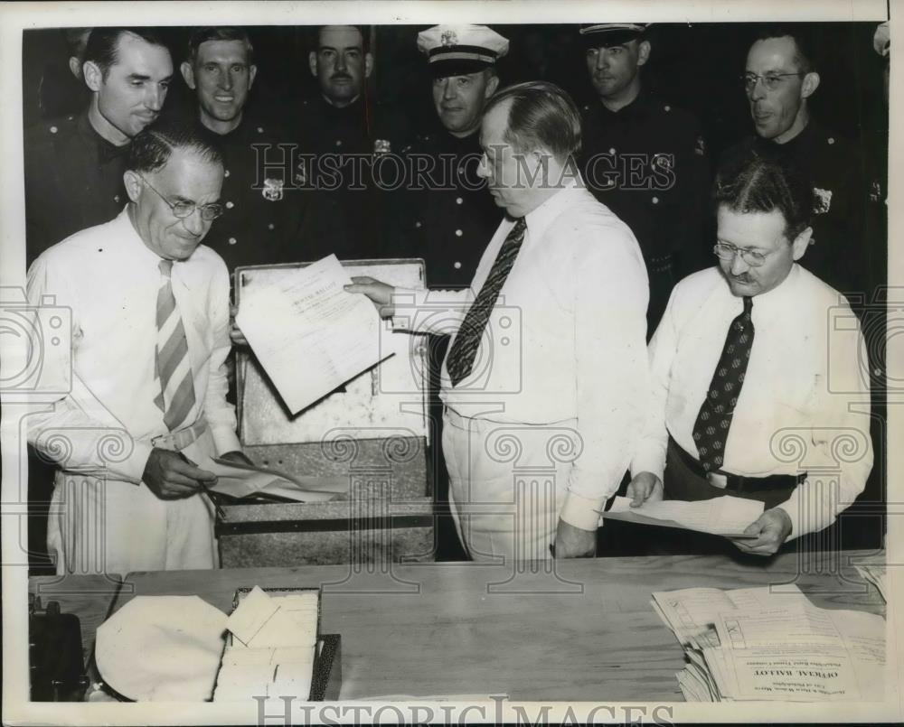 1937 Press Photo Phila.Pa Judge Wm Lewis,Mayor D Wilson, - Historic Images