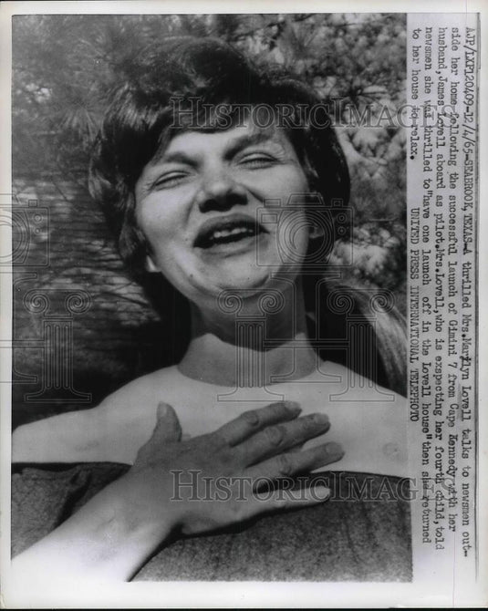 1965 Press Photo Seabrook, Tx astronaut's wife Mrs Marilyn Lovell - Historic Images