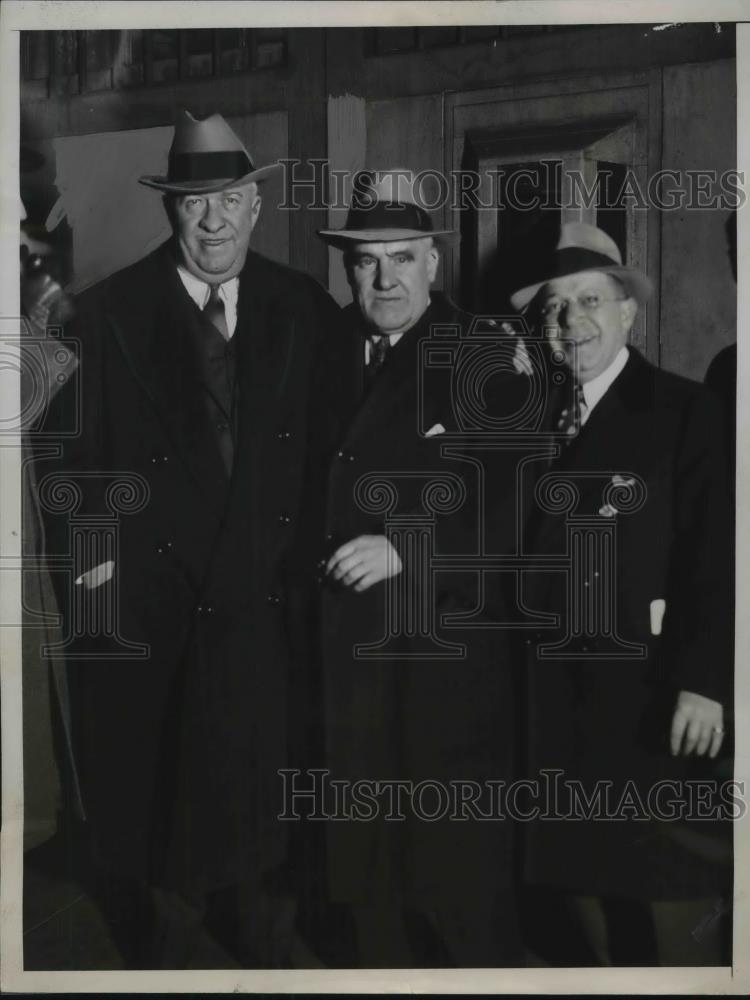 1933 Press Photo Conrad Mann, Frat Order of Cagles released from jail in NYC - Historic Images