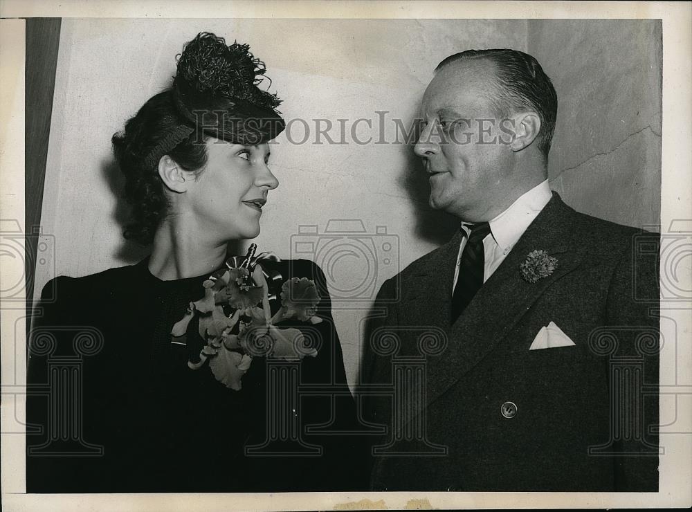 1938 Press Photo Mr. &amp; Mrs. Haley Fiske Leaving Church On Their Wedding Day - Historic Images