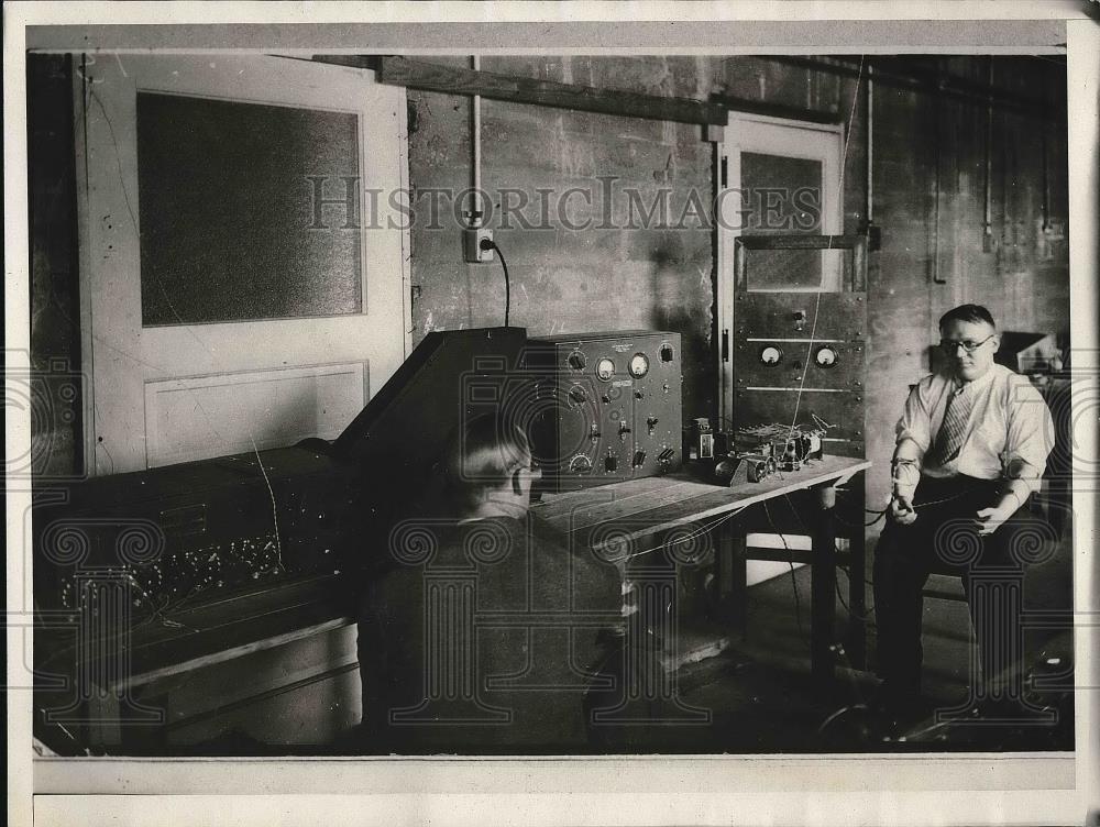 1932 Press Photo Two Men at the Iowa Speech Clinic - Historic Images