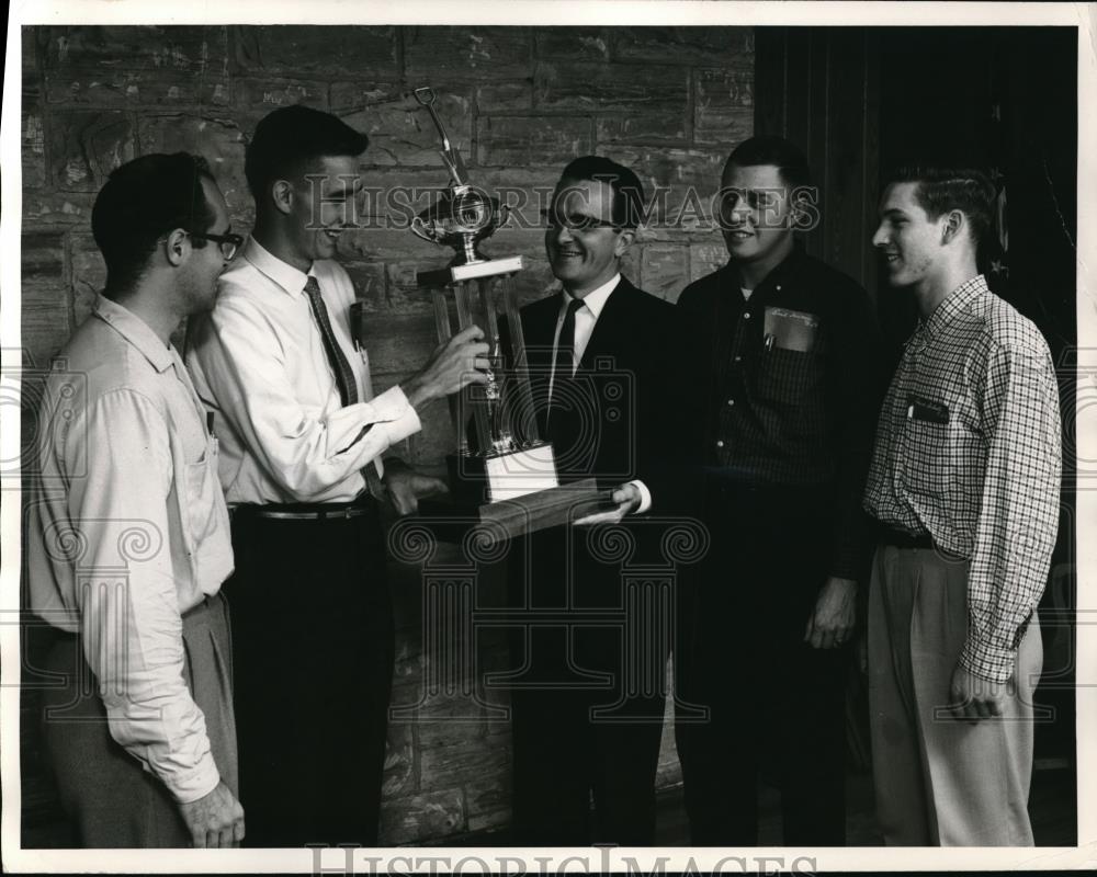 1960 Press Photo RR Comm. Service Committees award, Oh,Mich,Ind. J. Wilson, - Historic Images