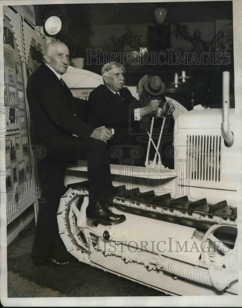 1928 Press Photo Sam Thompson and William Buttersworth at AFBF in Chicago - Historic Images