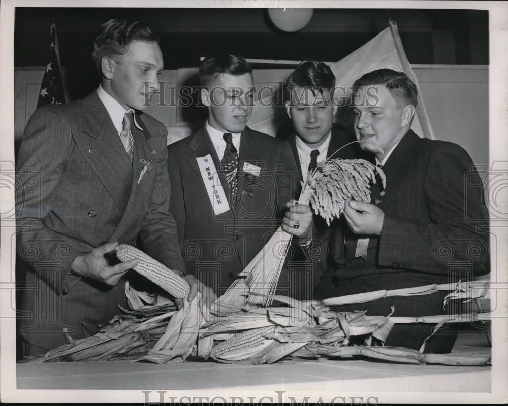 1948 Press Photo LeRoy Goehring, Laverne Tripp, Raymond Luckinbill at 4-H awards - Historic Images