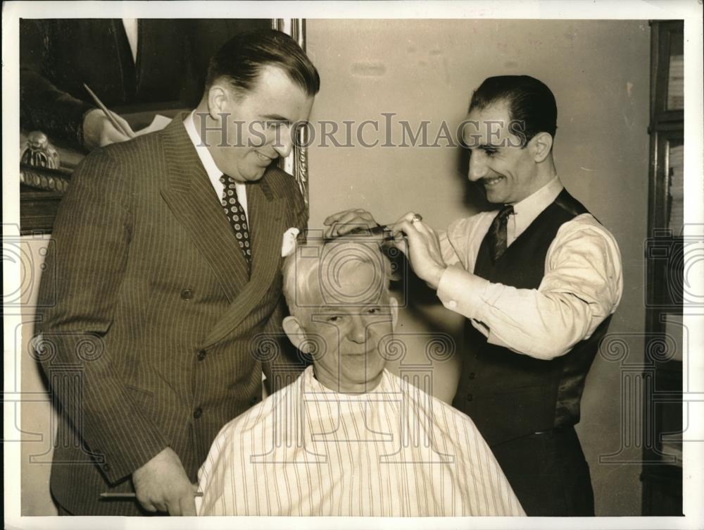 1937 Press Photo Rep. James Quinn and Rep. J. Randolph with barber Tony Dures - Historic Images