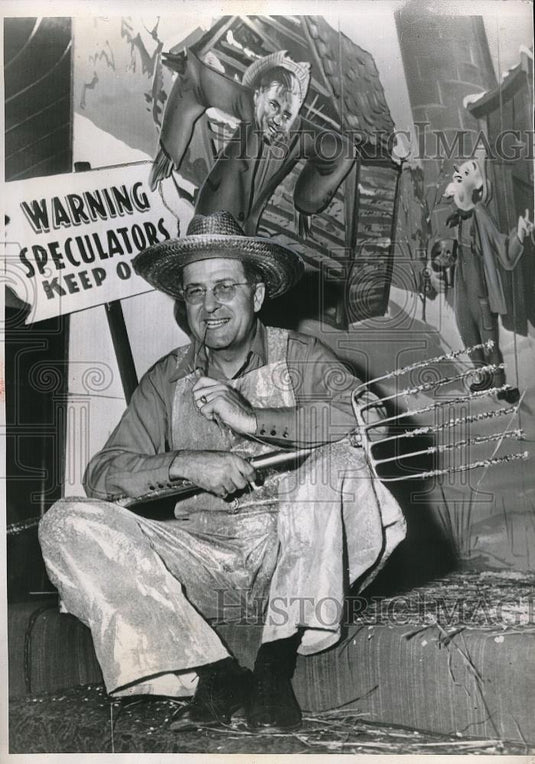 1947 Press Photo Sec. of Agriculture Clinton P. Anderson, Saints & Sinners Soc. - Historic Images