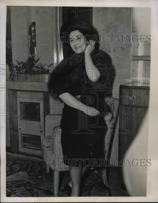 1939 Press Photo Mrs Stanley Smith,Turkish woman for a divorce in NYC - Historic Images
