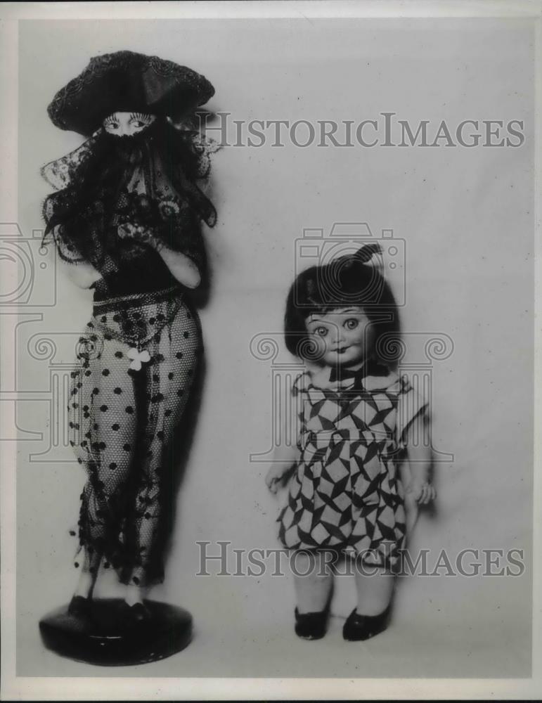 1935 Press Photo Two American dolls from Mrs HH Styll collection - neb46396 - Historic Images